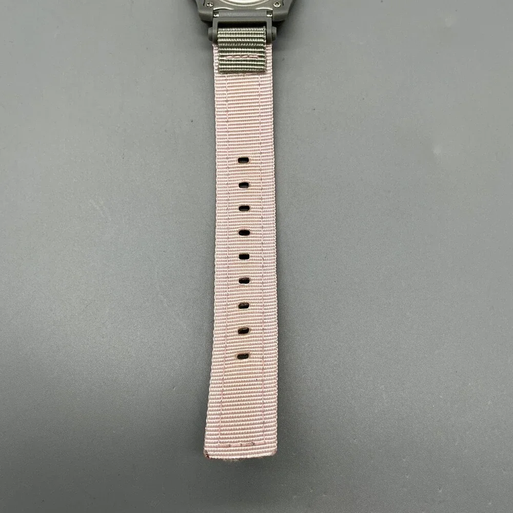 Timex Expedition T2P591 Girls Watch 33mm Gray Nylon Indiglo Date New Battery